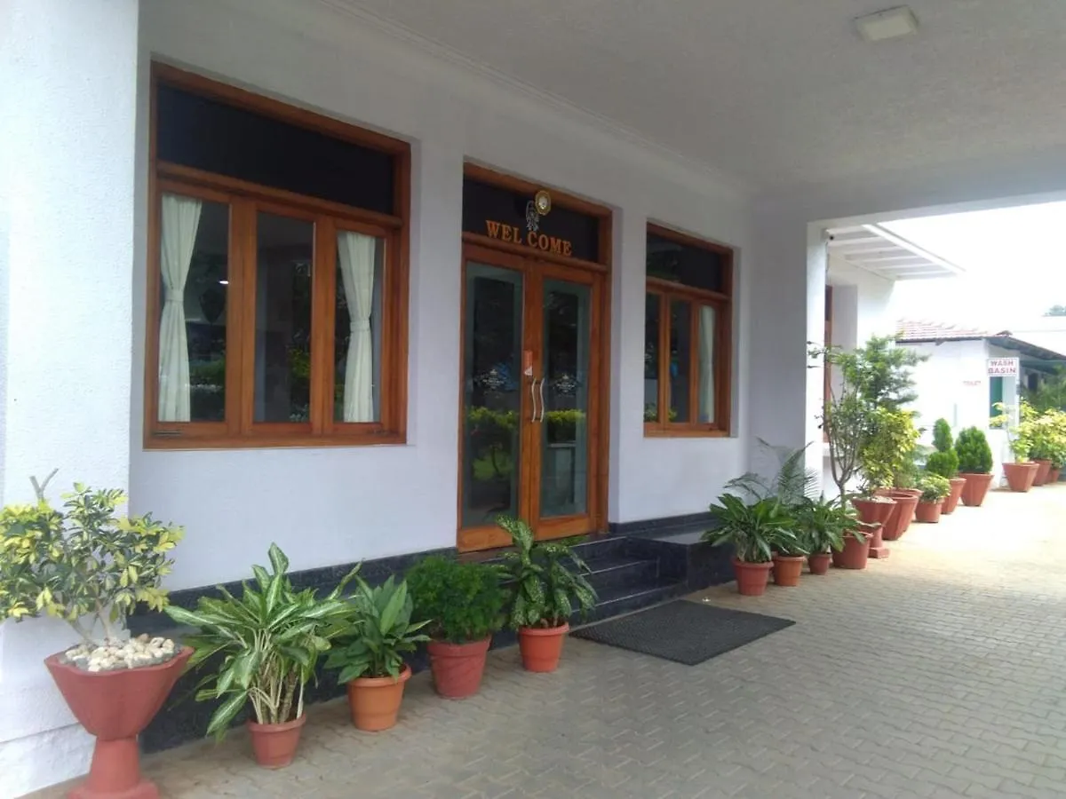 Kumar'S The White House Hotel Mysore 3*,