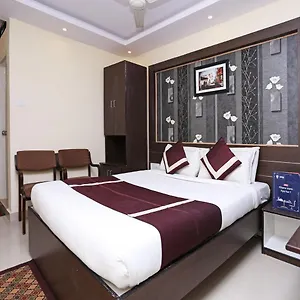 3* Hotel Oyo 5586 Prakash Palace